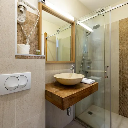 アパート New Five Star Superior ザトン