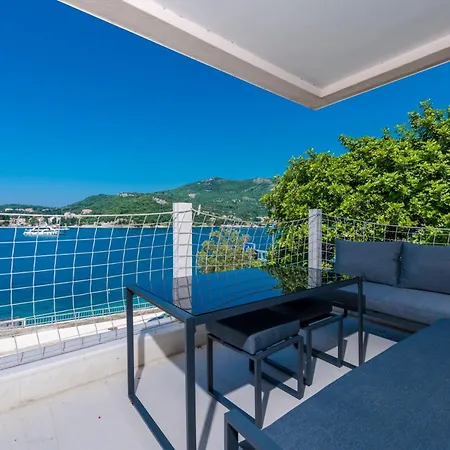 New Five Star Superior アパート