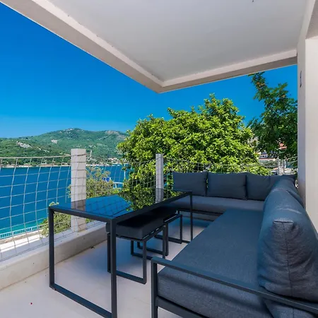 アパート New Five Star Superior *